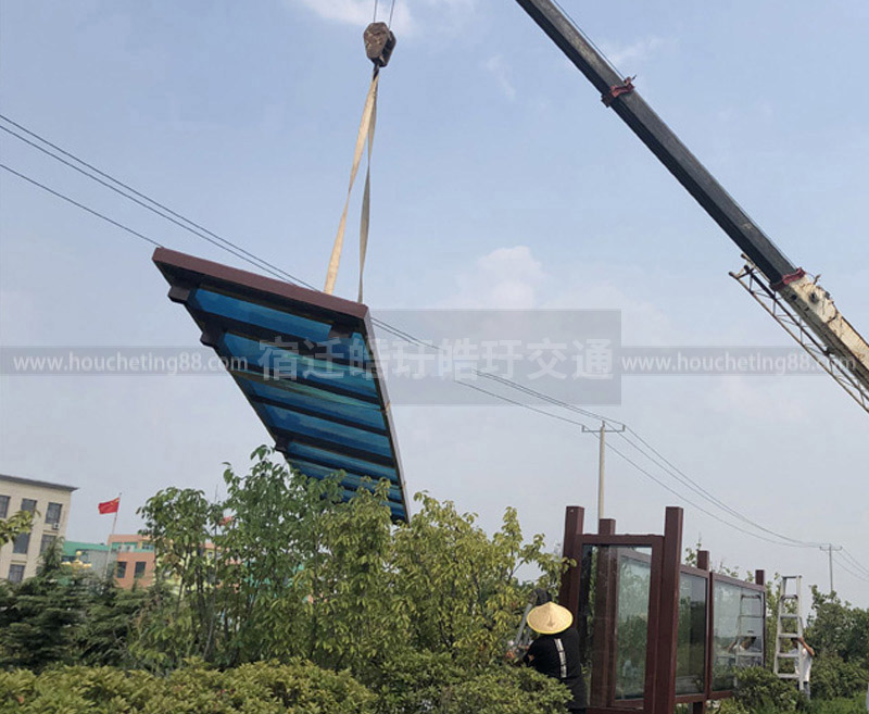 山東公交站臺(tái)候車(chē)亭安裝